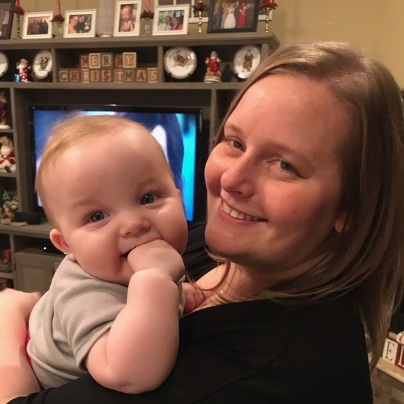 Meet your Posher, Mandi - Picture 1 of 1